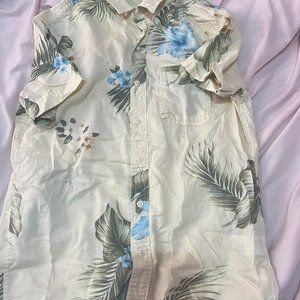 American Eagle Outfitters Men's Blue and Cream Shirt